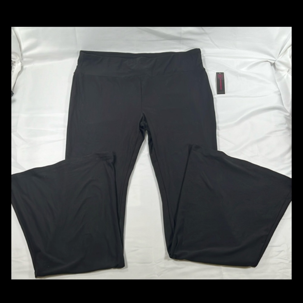 No Boundaries Women Juniors' Flare Pants Black Bell Bottom size 2X. (0022)